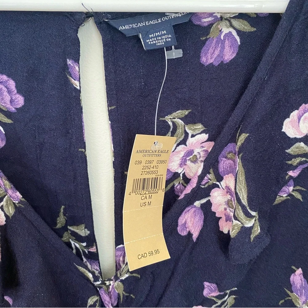 NWT American Eagle Navy Floral Shorts Romper Size Medium - Picture 6 of 11